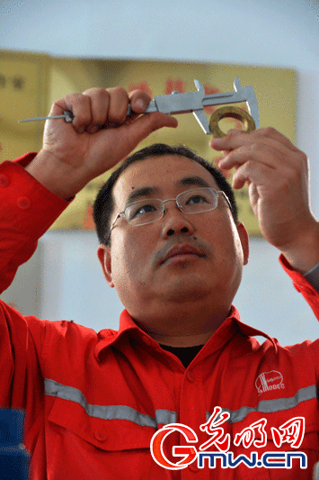 【中國夢?大國工匠】“金牌工人”盧建強：從注水泵工到首席技師