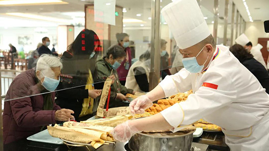 【愛在城市】“廚房管家”守護1500名老人