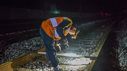 【一線：360行】沉醉于機械修理的線路工