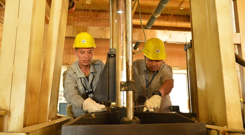 【“五小”創新有我在】“小改造”讓煙箱內襯塑料袋破損率下降98%