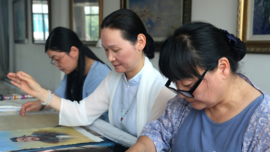 中國夢·大國工匠篇 | 當代“繡娘”朱壽珍：傳承不忘創新 以匠心回歸初心