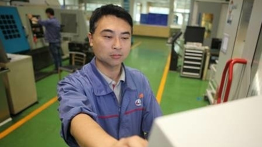 中國夢·大國工匠篇 | 特級技師徐斌：扎根一線 奉獻航天 工藝攻關碩果累累