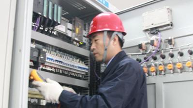 中國夢·大國工匠篇 | 鞍山勞模田印福：技術能手的勵志故事