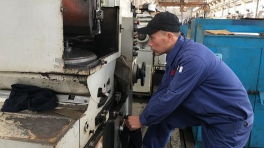 中國(guó)夢(mèng)·大國(guó)工匠篇 | 魏紅權(quán)：31年執(zhí)著堅(jiān)守 終成“研磨大師”