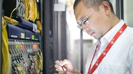 中國夢·大國工匠篇 | 曲曉松：保障國家重大活動現場通信安全 實現零失誤