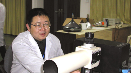 中國夢·大國工匠篇 | 劉勁松：點亮戰斗機雙眼的“極致控”