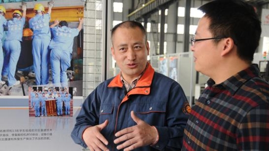 中國夢·大國工匠篇｜“肌肉”維修師胡明華：像探案一樣維修