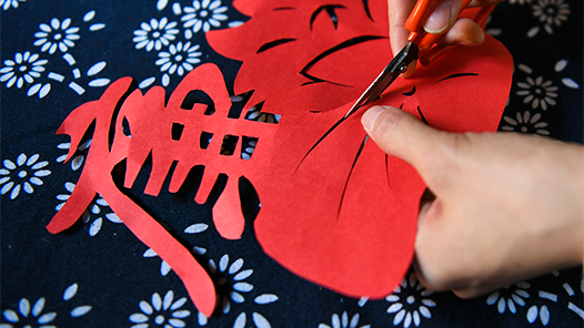 鍥而不舍落實中央八項規定精神｜清廉之風浸潤心田