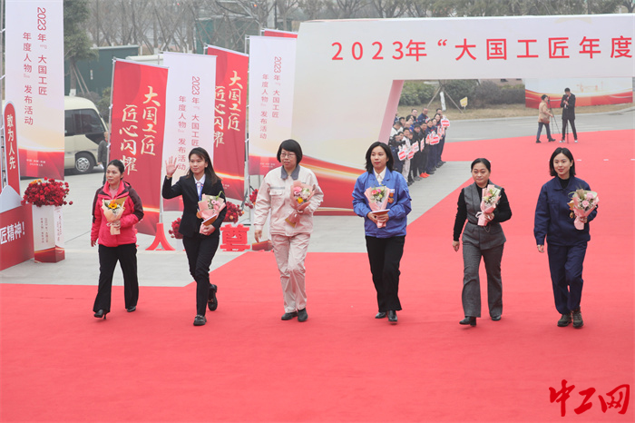 “巾幗工匠”組徐川子，鄭麗香，王曉菲，孫景南，王小穎，祁連素