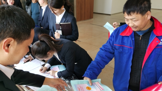 云南昭通魯甸：工會服務送上門 宣傳政策暖“職”心