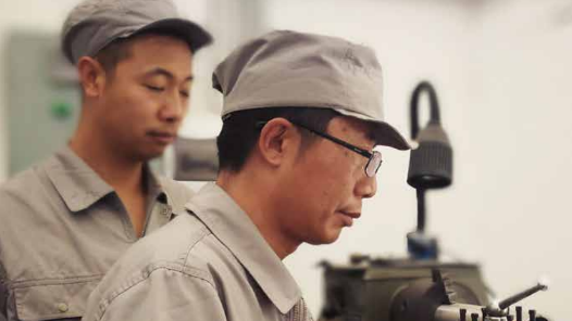 工匠匯·首屆輕工大國(guó)工匠｜楊鑫：將簡(jiǎn)單的動(dòng)作練到極致