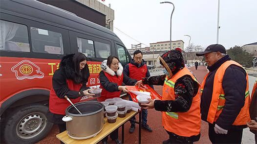 云南省昭通水富市開展2024年元旦春節送溫暖慰問活動