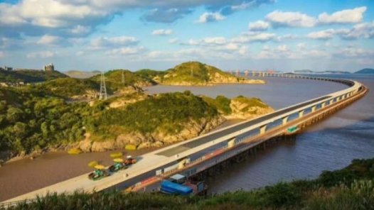 發展新質生產力 培育新型勞動者⑤丨深刻把握發展新質生產力的三重邏輯