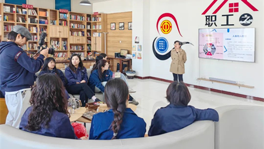 呼和浩特市總工會開展女職工權益保障講座