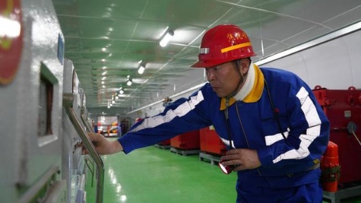 筑夢(mèng)現(xiàn)代化 共繪新圖景·勞動(dòng)者之歌丨焦悅峰：煤海深處的“創(chuàng)新達(dá)人”