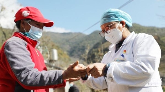 筑夢(mèng)現(xiàn)代化 共繪新圖景·勞動(dòng)者之歌 | 白族婦女張智娟的“三重”身份