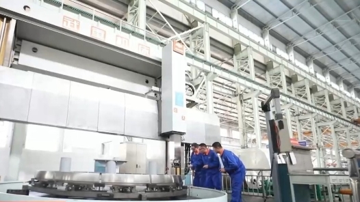 勞動(dòng)者之歌 | 張偉：誤差精確到“絲”數(shù)控機(jī)床上也有“雕刻師”