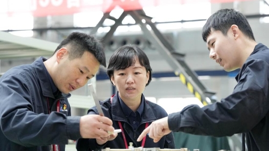 筑夢(mèng)現(xiàn)代化 共繪新圖景·勞動(dòng)者之歌｜守護(hù)飛機(jī)“小心臟”二十載