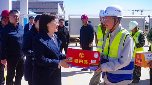 呼和浩特市總工會慰問重點項目工地一線建設者