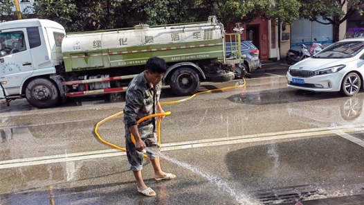 曩天林：退伍不褪色的城市美容師