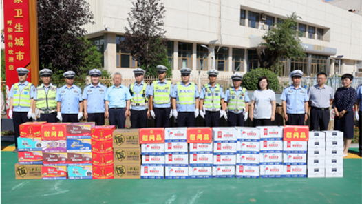 呼和浩特市各級工會同步開展“送清涼”走訪慰問活動