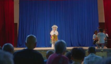 何以中國 行走河南丨直播間里“搭戲臺” 河南這群年輕人開啟豫劇傳承“第二舞臺”