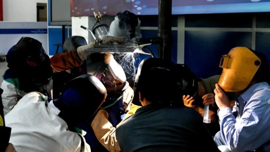 江南“焊王”陳景毅指導(dǎo)國(guó)賽云南代表隊(duì)焊工集訓(xùn) 共話焊接技藝與奮斗精神