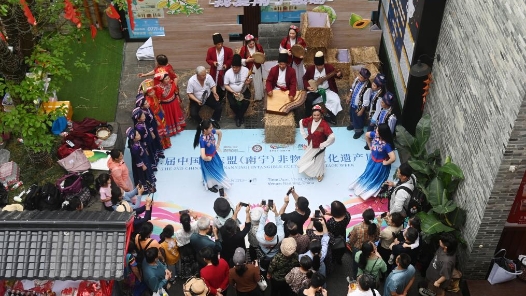 奮進強國路 闊步新征程丨廣西：多彩非遺煥發時代活力
