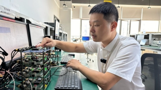 中國(guó)夢(mèng)·大國(guó)工匠篇 | 劉勇：實(shí)現(xiàn)納米級(jí)突破 為北斗打造“中國(guó)芯”