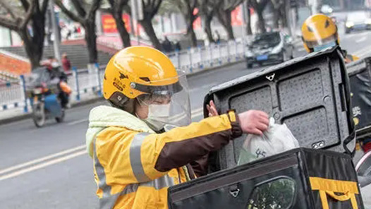 麗水青田縣總工會“小哥請進碼”破解“進門難”