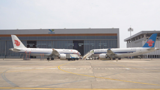 奮進強國路 闊步新征程·重大工程丨C919商業載客50萬人次的背后