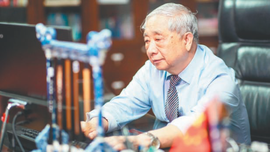 輝煌75載 與共和國同成長的勞動模范 | 趙淳生：中國超聲電機開拓者