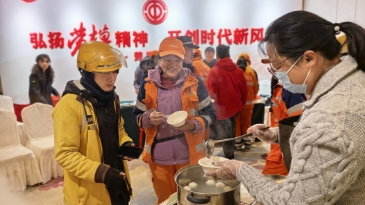 “粥”到暖心 “驛”路相伴！云南職工之家工會驛站開展臘八節主題活動
