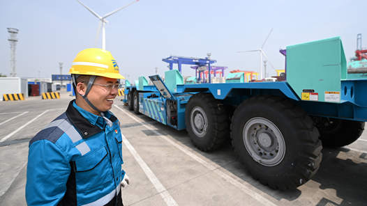 我和人工智能做“同事”①丨生產一線來了機器人“同事”