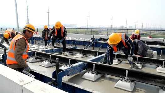 中老鐵路沿線4州（市）簽訂產業用工服務合作框架協議