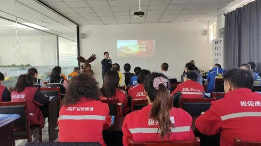 錫林郭勒盟工會開展“新就業形態勞動者學國家安全、守國家安全、送國家安全”活動