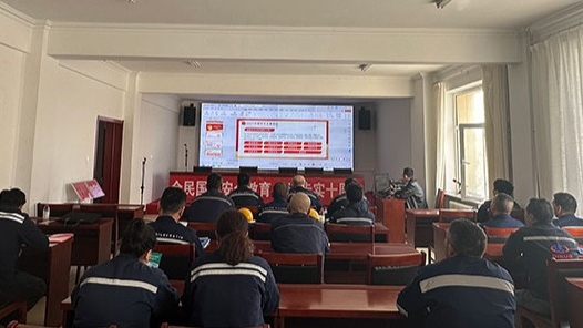 內蒙古正鑲白旗總工會開展職工國家安全教育宣傳活動