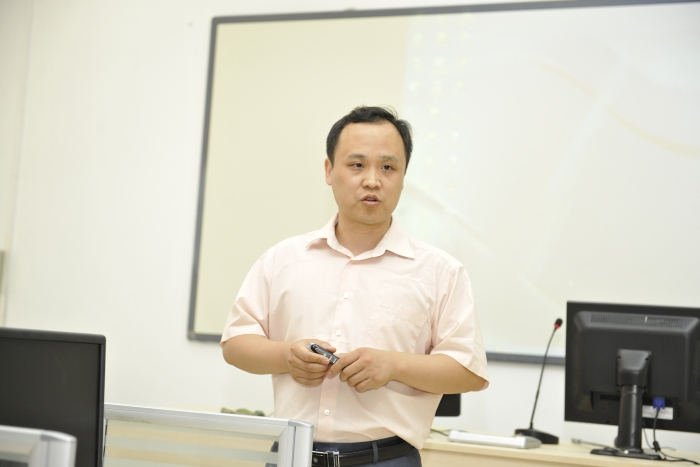 1.賈志勇老師主持會議