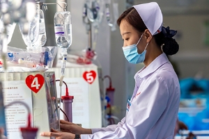 新疆維吾爾自治區人醫院舉辦優秀護士表彰及慶祝護士節文藝匯演活動