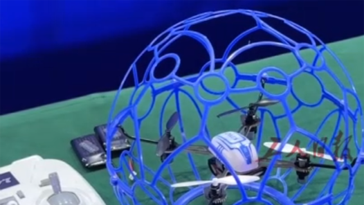 你見過會(huì)飛的足球嗎？“空中足球” 點(diǎn)燃科技與體育跨界火花