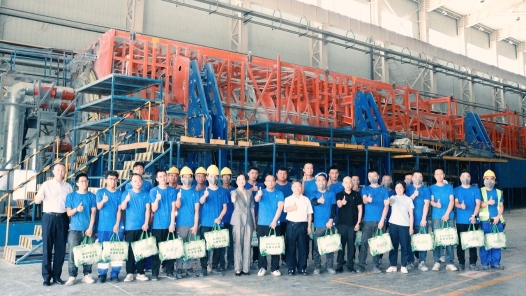 重慶市總工會(huì)到新疆成飛開展“炎夏送清涼”慰問(wèn)活動(dòng)