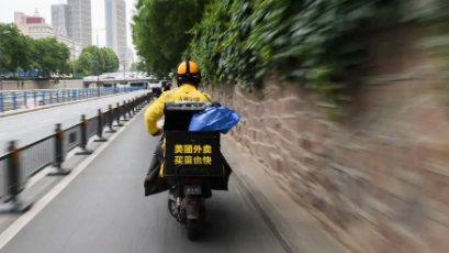 快遞員法律服務(wù)工作站，給力！