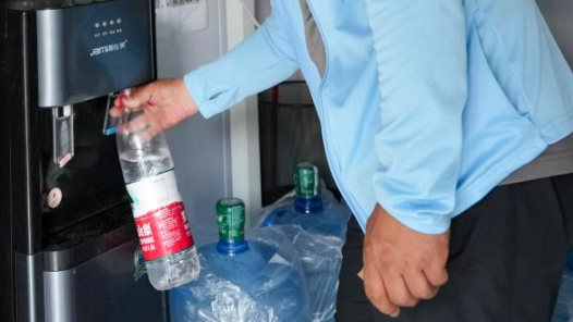 廣東江門鶴山工會(huì)創(chuàng)新“三擴(kuò)”模式讓夏送清涼從“活動(dòng)”變“生態(tài)”