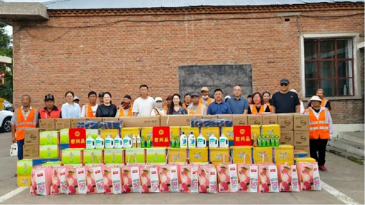 呼倫貝爾市旗兩級(jí)工會(huì)開展“夏送清涼”慰問(wèn)活動(dòng)