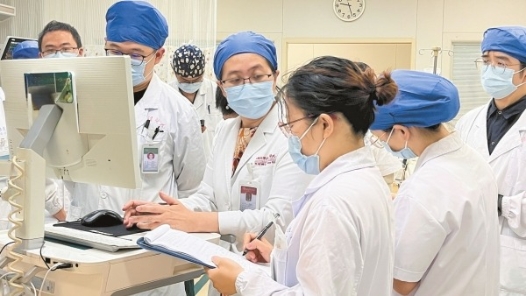 以溫柔為甲，以精誠為刃