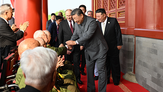 拾光紀·天安門城樓上，與習近平握手的6位老英雄是誰