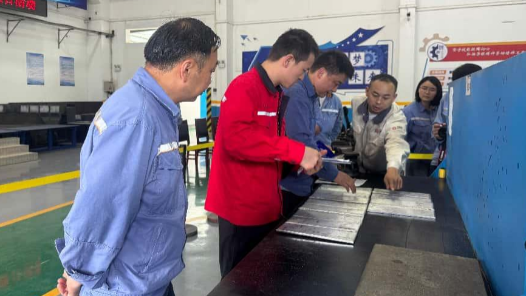 云南省總工會“勞模工匠助企行”活動走進云鋁股份
