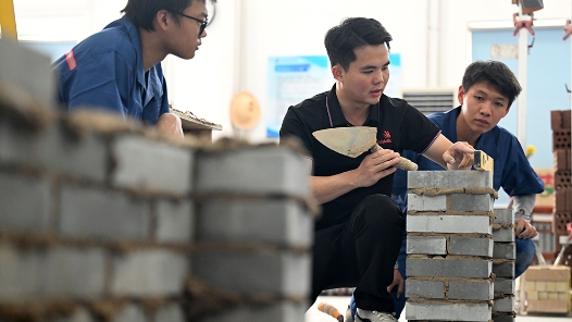 從世界冠軍到三尺講臺——用砌刀筑就職教路