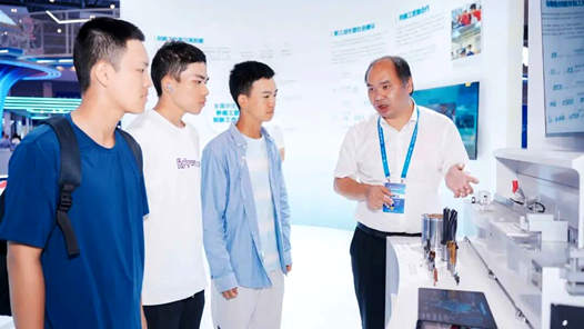 國網嘉興供電公司職工創新成果亮相工匠大會