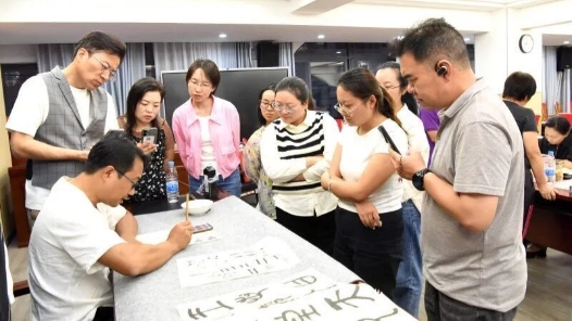 云南省紅河州以精準服務點亮職工幸福路